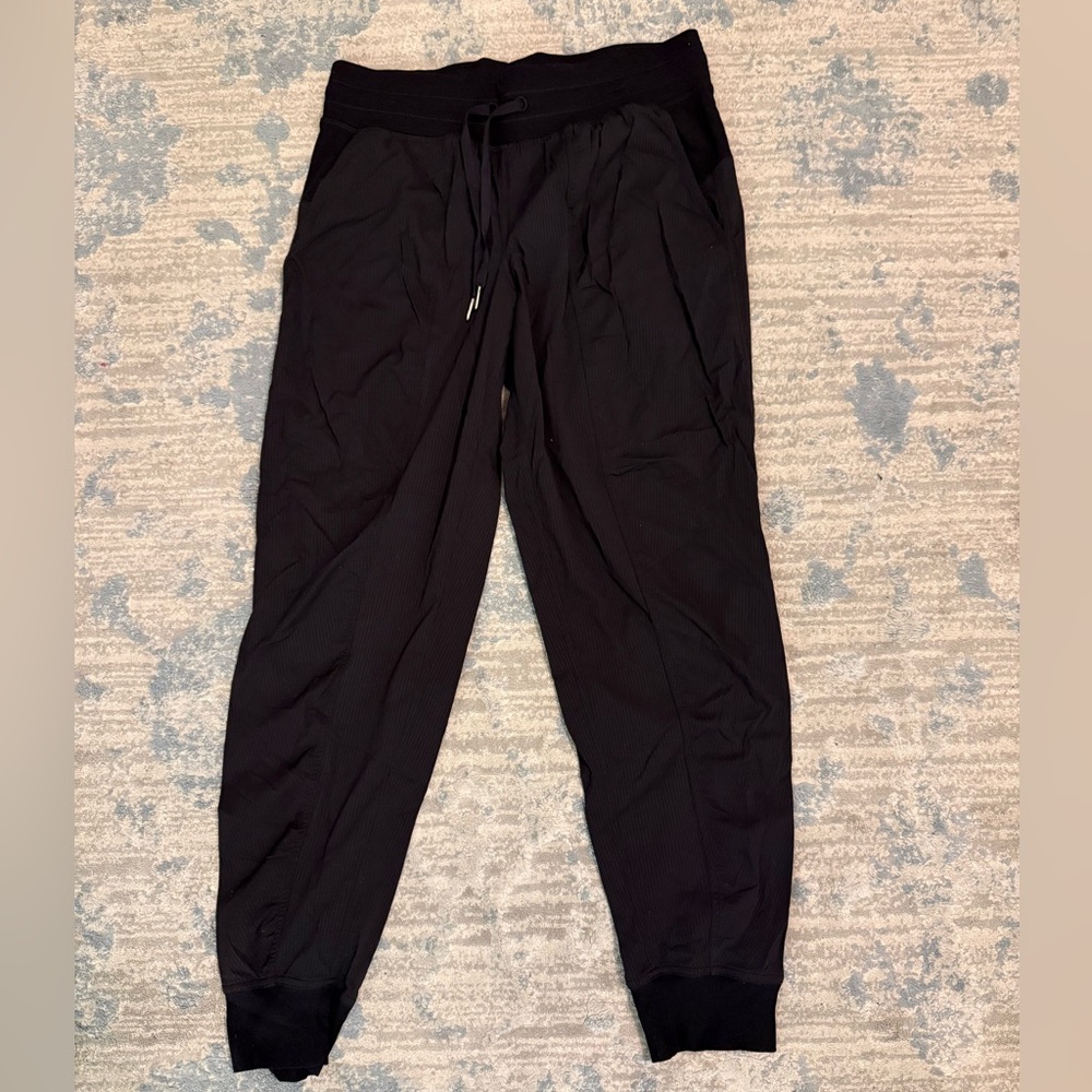 Lululemon dance studio jogger